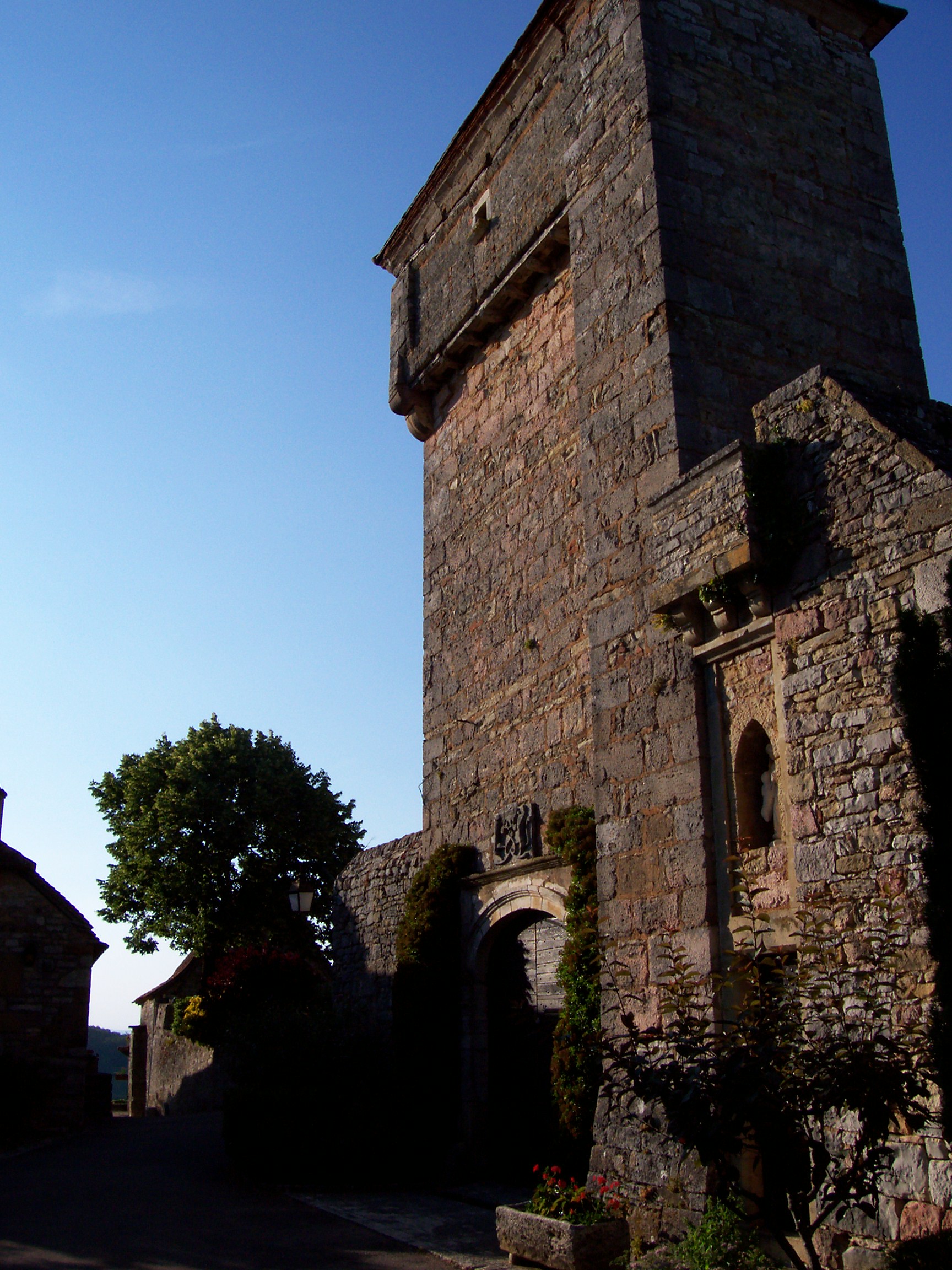 Le Château et son village
